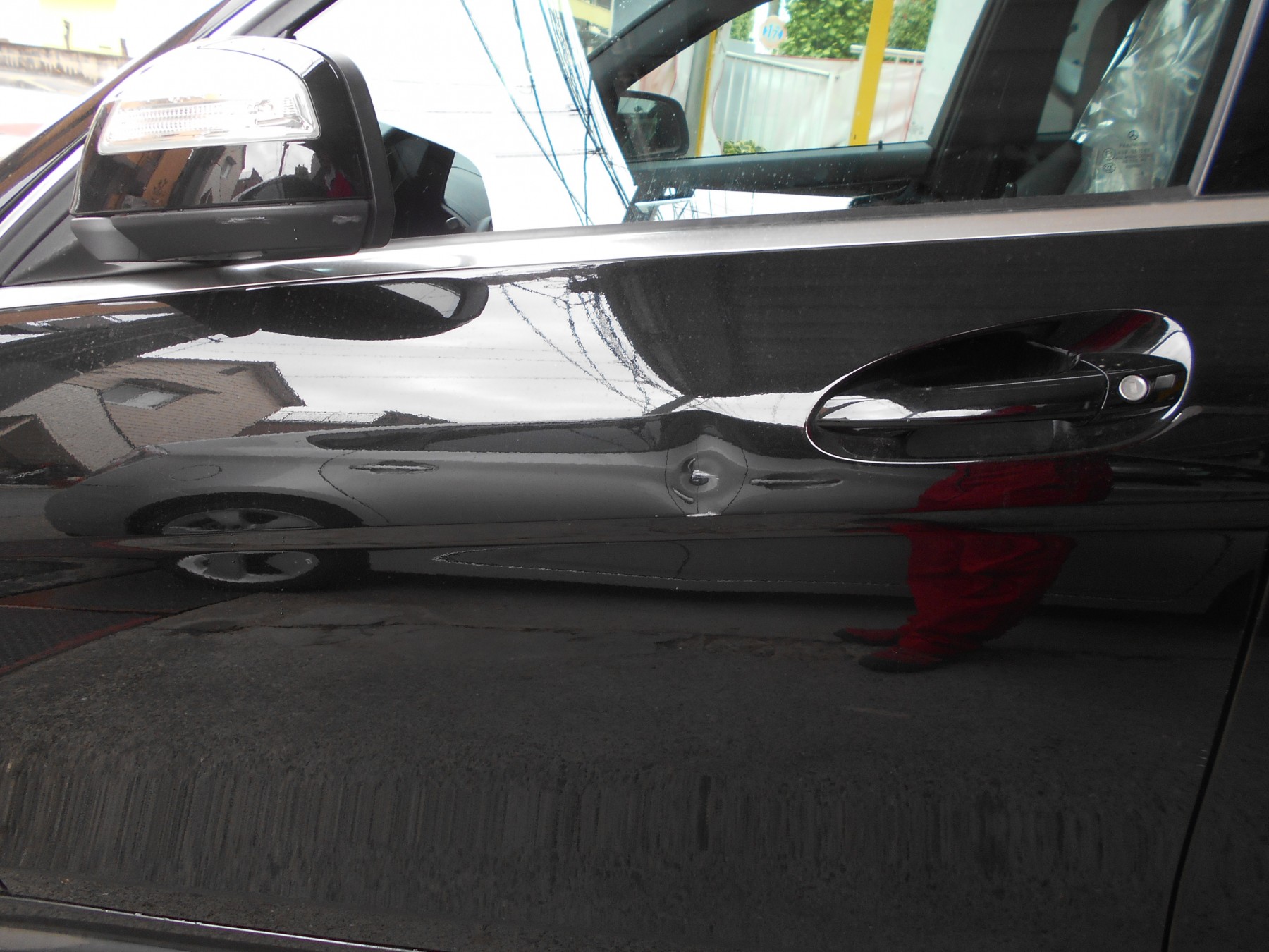 車のドア凹み修理 見れば納得 修理方法と板金塗装