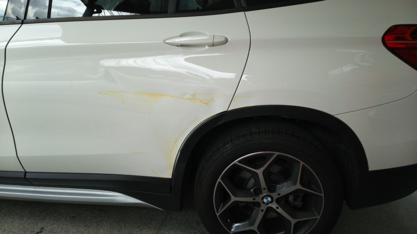 BMW・X１、損傷状態