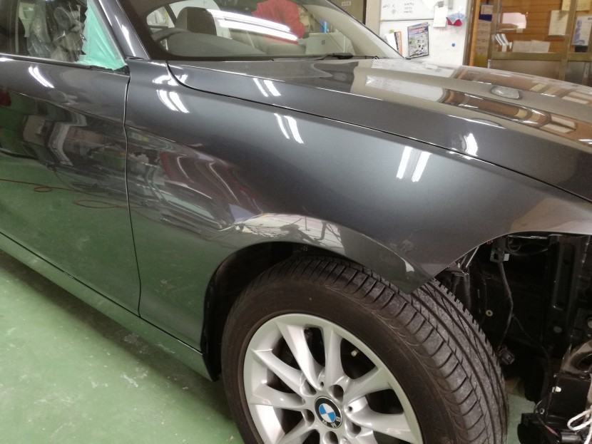 BMW1シリーズの凹み修理部分を新車のようなツヤだしのため磨く！